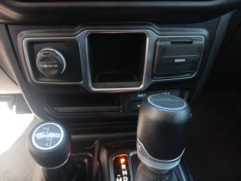 Used 2022 Jeep Gladiator Sport image 43