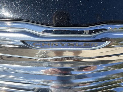 Used 2014 Chrysler 300 C image 31