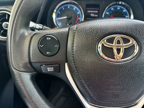 Used 2017 Toyota Corolla LE image 20