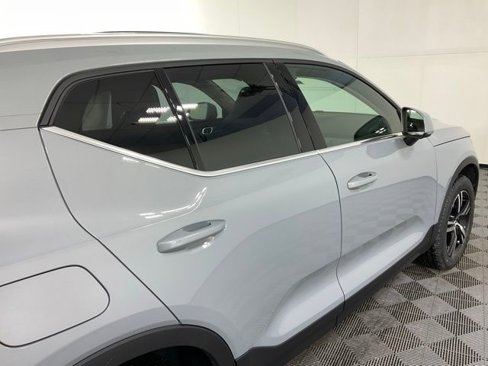 New 2025 Volvo XC40 B5 Core w/ Climate Package image 9