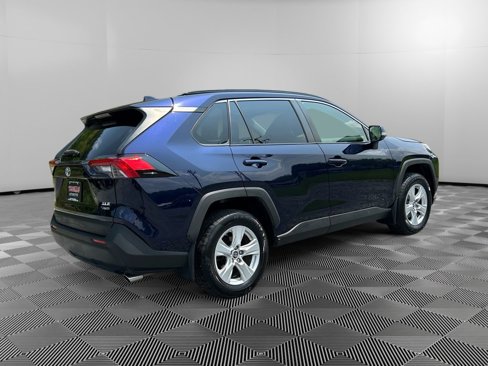 Used 2019 Toyota RAV4 XLE image 7