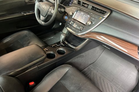 Used 2015 Toyota Avalon Limited image 15