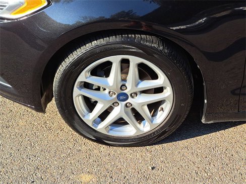 Used 2013 Ford Fusion SE image 9