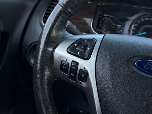 Used 2017 Ford Taurus Limited image 12