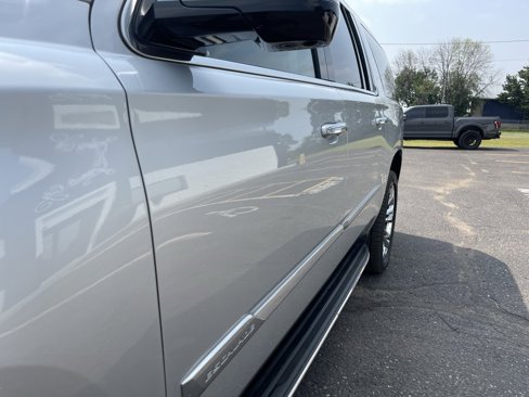 Used 2018 Cadillac Escalade ESV Premium Luxury w/ LPO, Radiant Package image 13