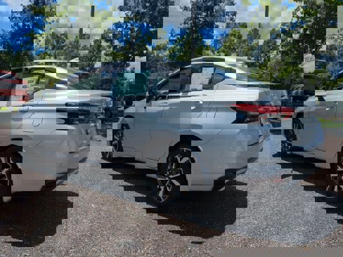 New 2025 Nissan Versa SV w/ Trunk Package image 6