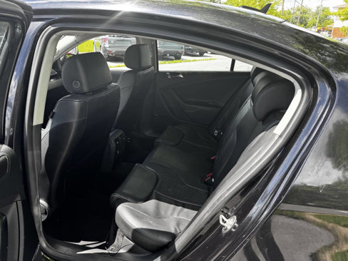 Used 2006 Volkswagen Passat Value Edition image 13