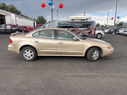 Used 2004 Oldsmobile Alero GL image 4