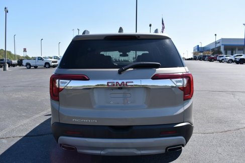 Certified 2023 GMC Acadia SLT image 5