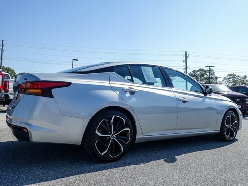 Used 2023 Nissan Altima 2.5 SR image 11