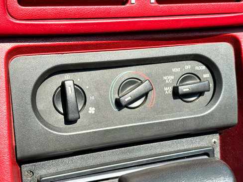 Used 1991 Ford Mustang LX image 24