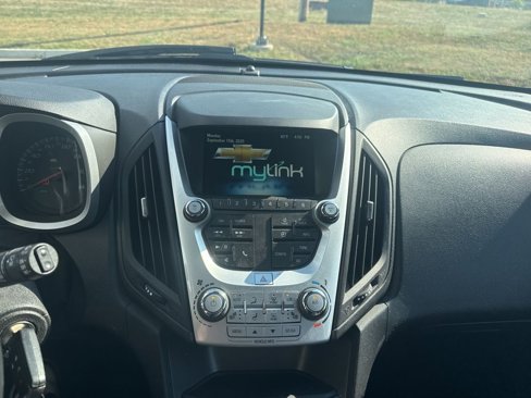 Used 2016 Chevrolet Equinox LT w/ Convenience Package image 4