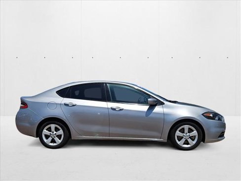 Used 2015 Dodge Dart SXT image 4