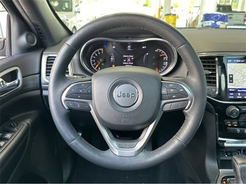 Used 2019 Jeep Grand Cherokee Altitude image 12