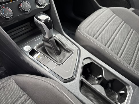 Certified 2024 Volkswagen Tiguan S image 28