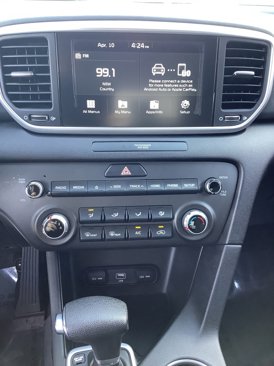 Used 2020 Kia Sportage LX image 11