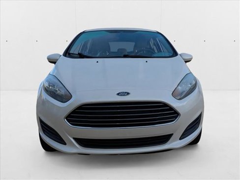Used 2018 Ford Fiesta SE image 2