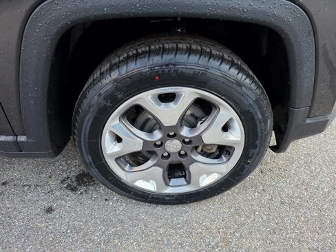 Used 2019 Jeep Compass Limited image 12