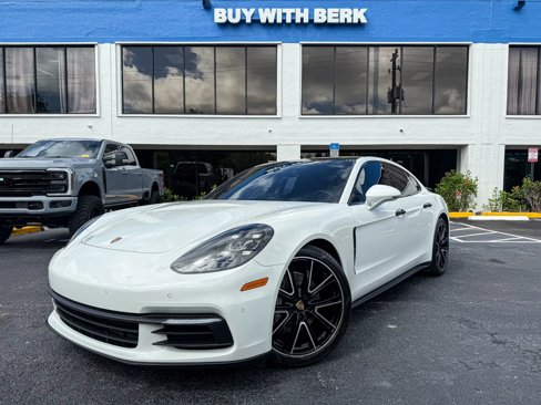 Used 2018 Porsche Panamera image 1