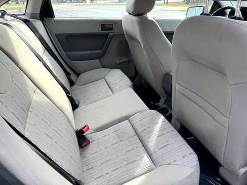 Used 2009 Ford Focus S image 38
