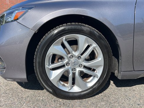 Used 2019 Honda Accord LX image 9