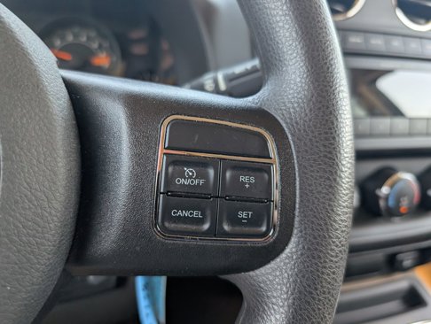 Used 2014 Jeep Patriot Sport image 13