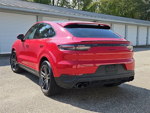 Used 2021 Porsche Cayenne Coupe image 3