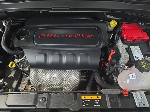 Used 2020 Jeep Renegade Latitude image 12