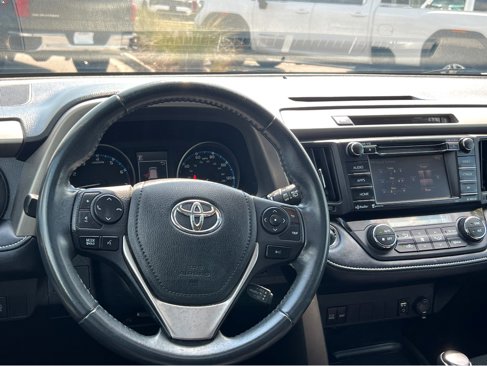 Used 2018 Toyota RAV4 XLE w/ Plus Extra Value Package image 4