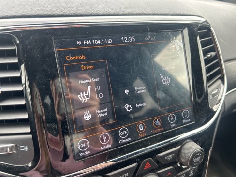 Used 2019 Jeep Grand Cherokee Limited w/ Trailer Tow Group IV image 30
