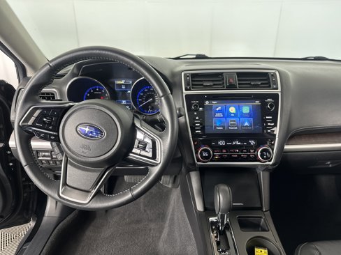 Used 2019 Subaru Outback 2.5i Limited w/ Popular Package #2 image 3