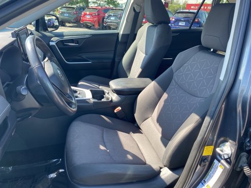 Used 2019 Toyota RAV4 XLE image 10