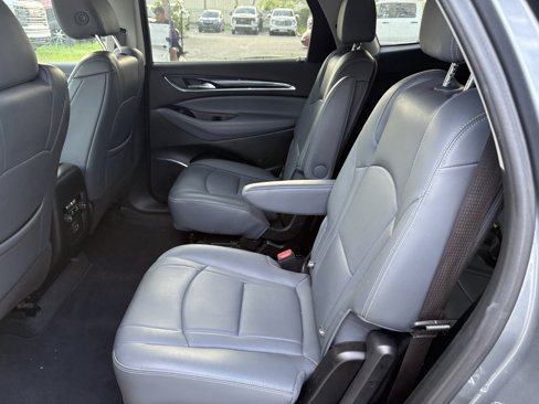 Used 2020 Buick Enclave Essence image 8