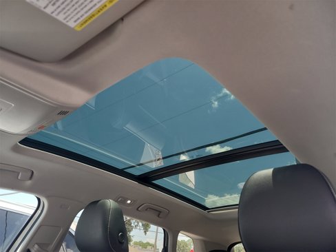 Used 2024 Volkswagen Taos SE w/ Panoramic Sunroof Package image 20