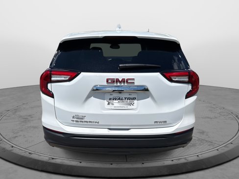 Certified 2024 GMC Terrain SLE image 7