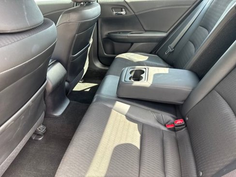 Used 2017 Honda Accord Sport image 27