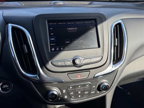 Used 2021 Chevrolet Equinox LT image 20