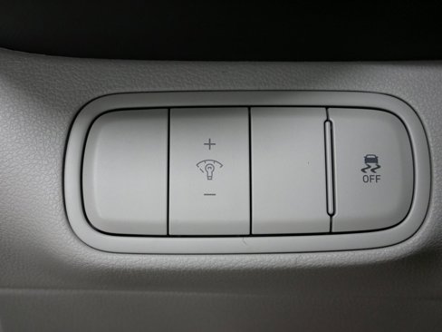 New 2025 Hyundai Venue SEL image 24