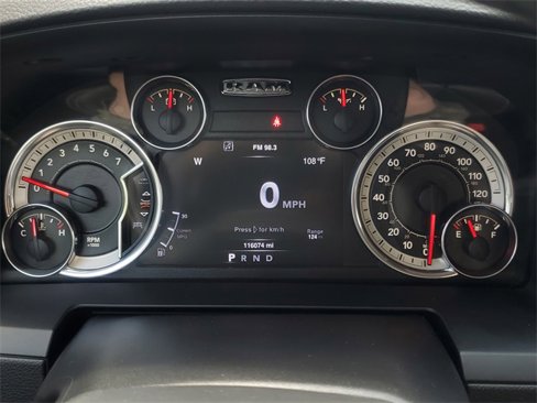 Used 2016 RAM 1500 Laramie w/ Convenience Group image 16