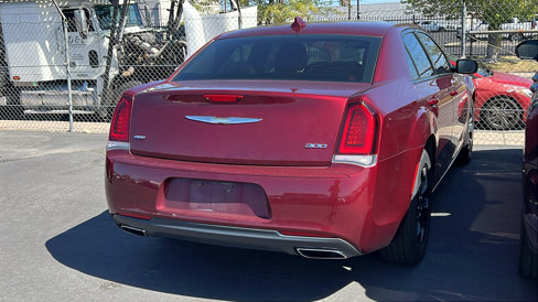 Used 2019 Chrysler 300 Touring w/ Sport Appearance Package image 3