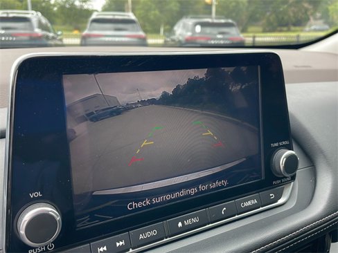 Used 2022 Nissan Rogue SV image 20