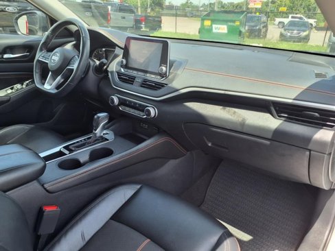 Used 2022 Nissan Altima 2.5 SR image 11