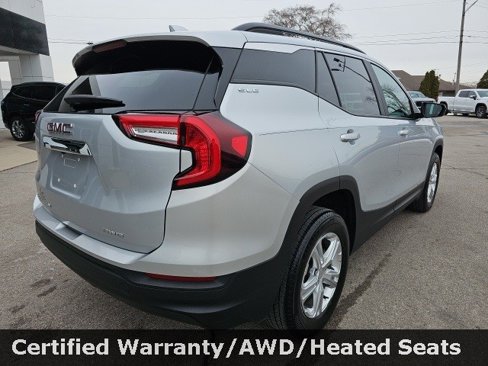 Certified 2022 GMC Terrain SLE w/ Driver Convenience Package image 7