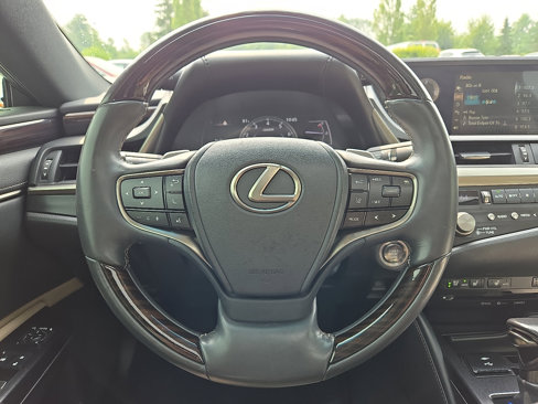 Used 2021 Lexus ES 250 w/ Premium Package image 18