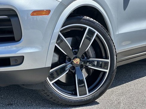 Certified 2023 Porsche Cayenne Coupe image 14