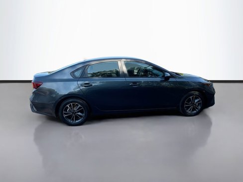 Used 2024 Kia Forte LXS image 4