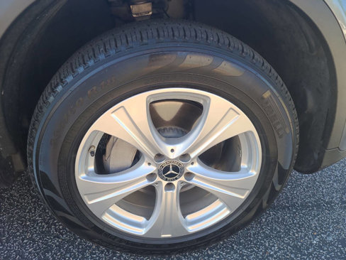 Used 2018 Mercedes-Benz GLC 300 4MATIC image 12