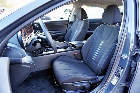 Certified 2024 Hyundai Elantra SEL image 14