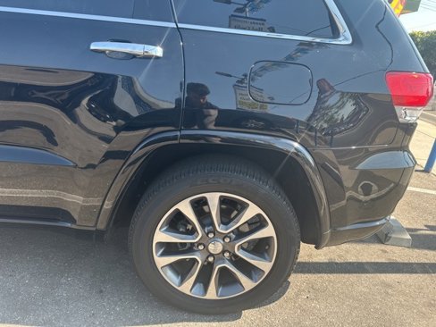 Used 2018 Jeep Grand Cherokee Overland image 11
