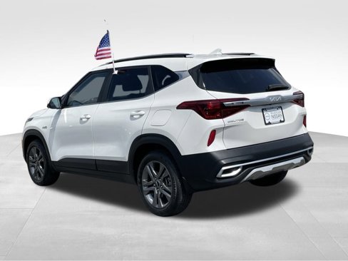 Used 2023 Kia Seltos S w/ Navigation Package image 5